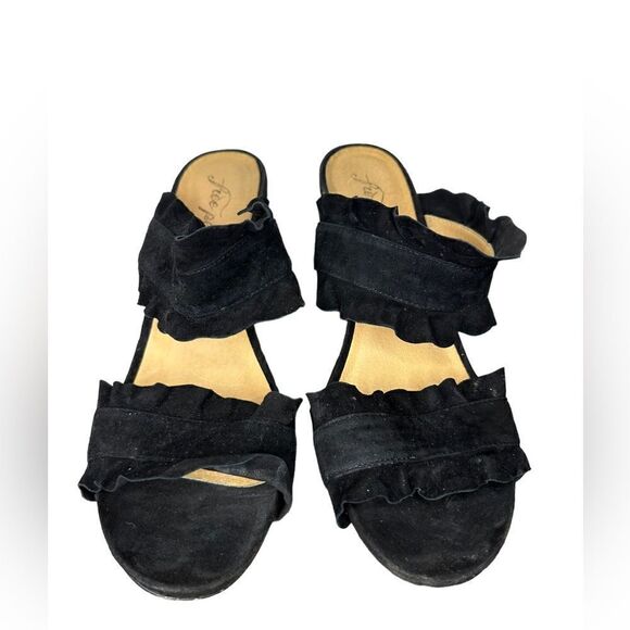 Free People Rosie Ruffle Black Suede Heels Size 39 (8.5) Block Heel - Picture 5 of 12